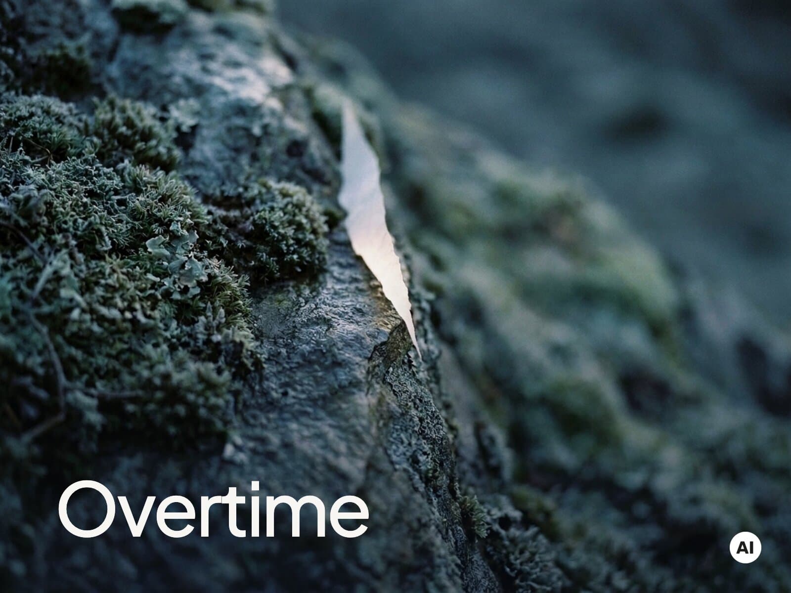 Titelbild zu „Reachable 24/7 — Without a Single Hour of Overtime“ — ein mit KI erzeugtes Bild, gekennzeichnet mit dem offiziellen EU-Kennzeichen für KI-generierte Inhalte.